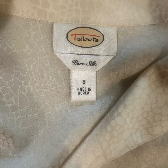 Talbots Silk Blouse Size 8 Soft Pearl Sheen Long Sleeves Collard Neckline - Picture 5 of 11